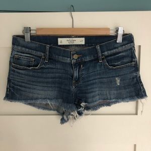 Abercrombie and Fitch Jean Shorts Size 27. Size 4